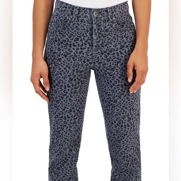 STYLE & CO Women’s Straight Leg Jeans - Picture 2 of 11